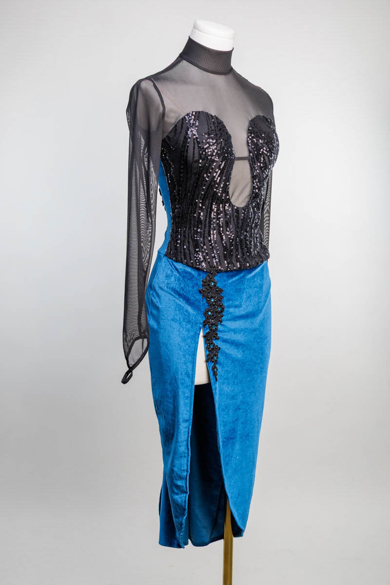 Sapphire Plunged Neck Showcase Dress - Image 2